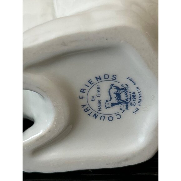 VTG 1986 Lamb/Sheep Shaped Porcelain Creamer Blue/White Floral Bell & Bow - Picture 8 of 9